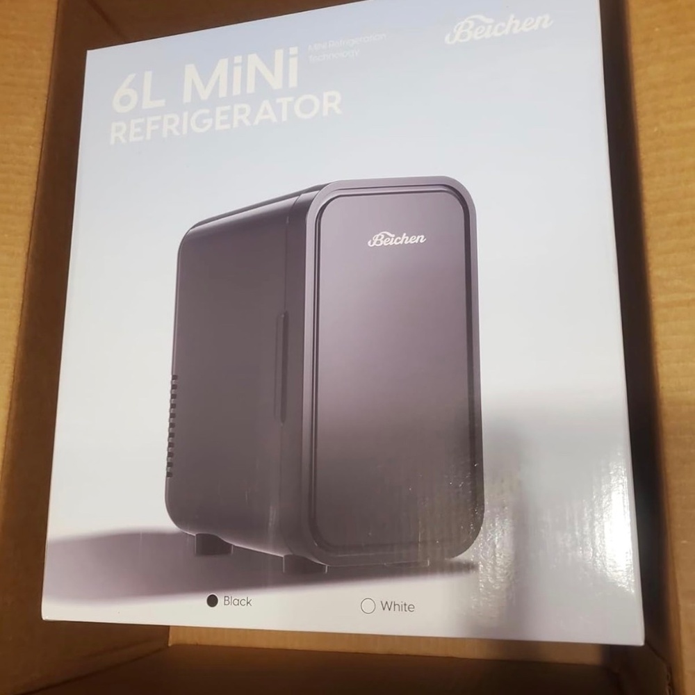 Beichen 6L mini fridge NEW IN BOX